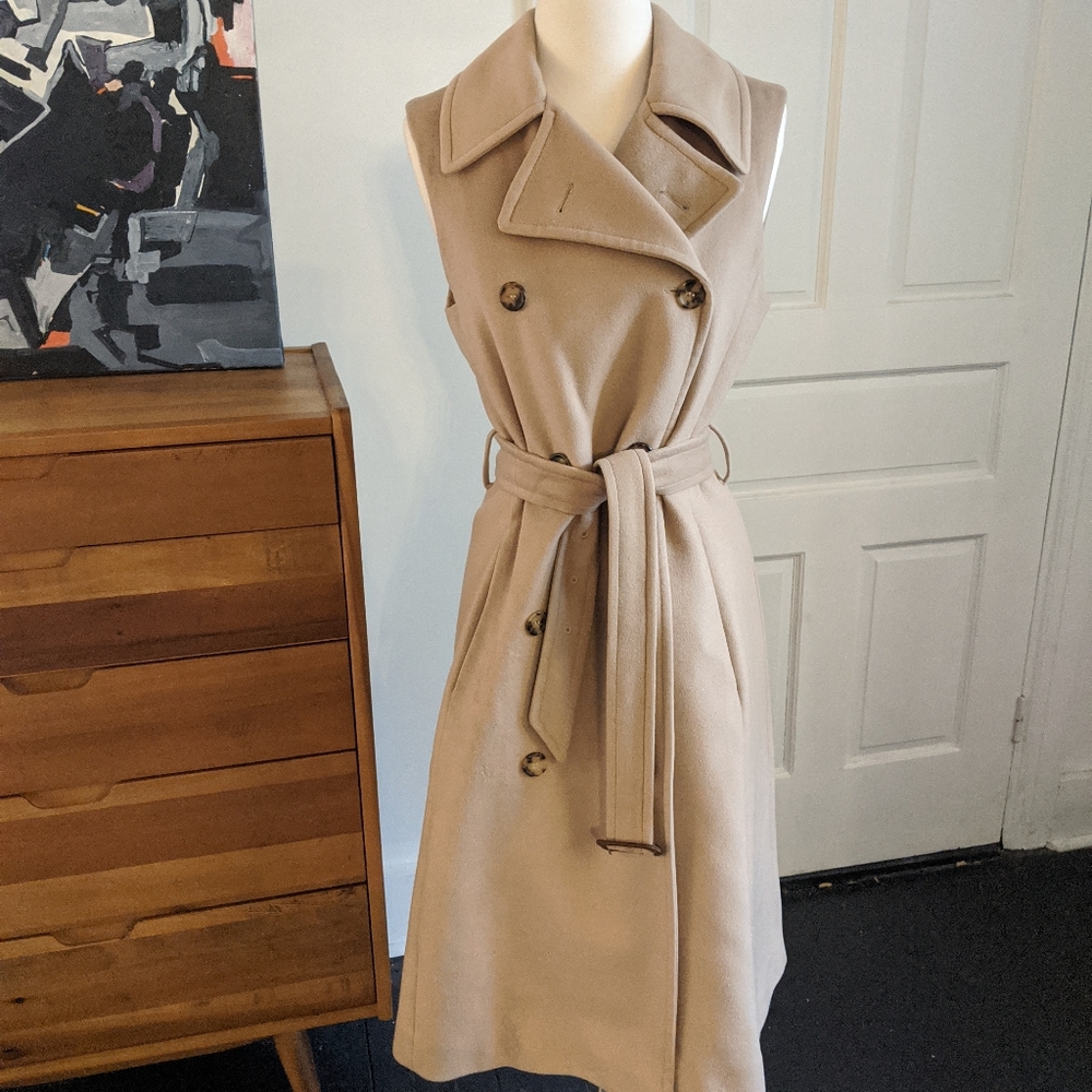 BURBERRY sleeveless Trench